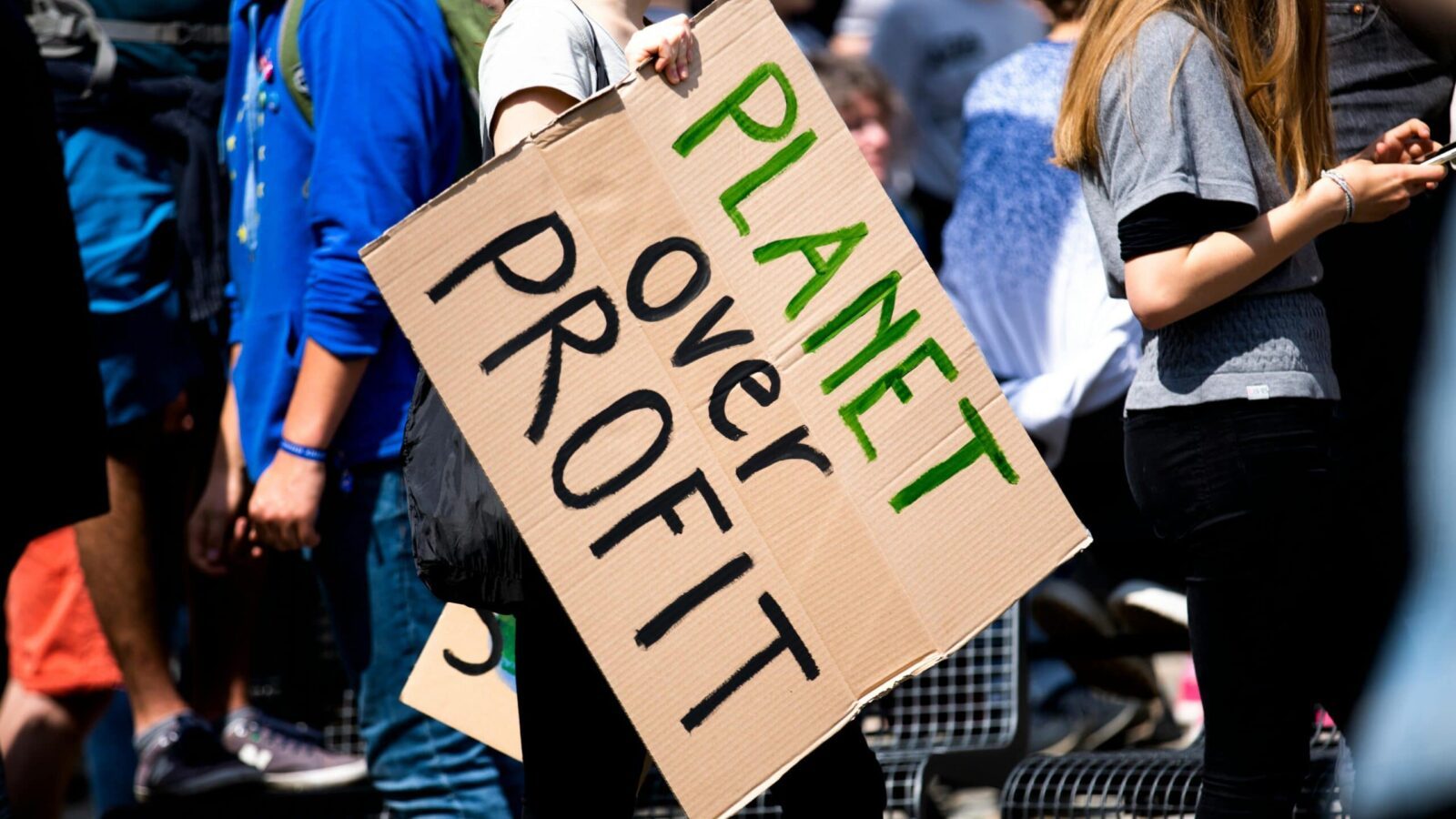 Ein Schild auf einer Klimaprotestaktion